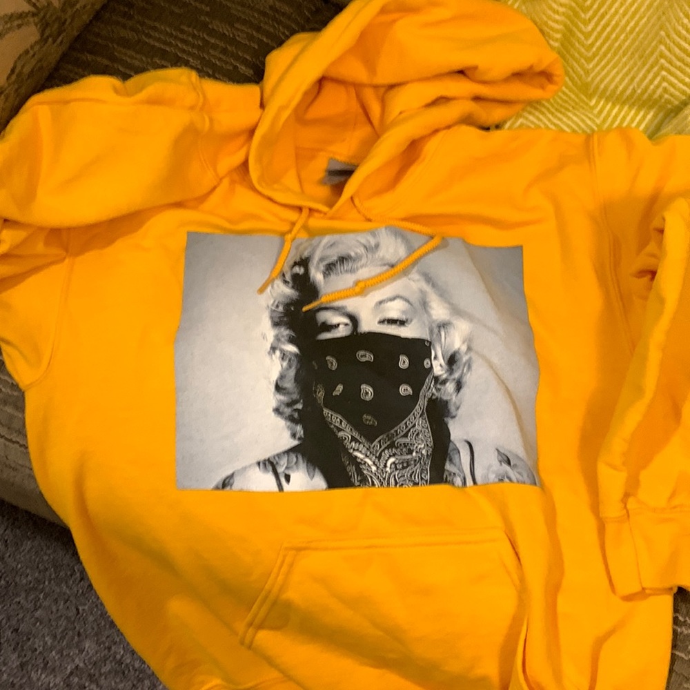 Gangsta Marilyn Monroe drippy sweatshirt hoodie men’s ladies small yellow